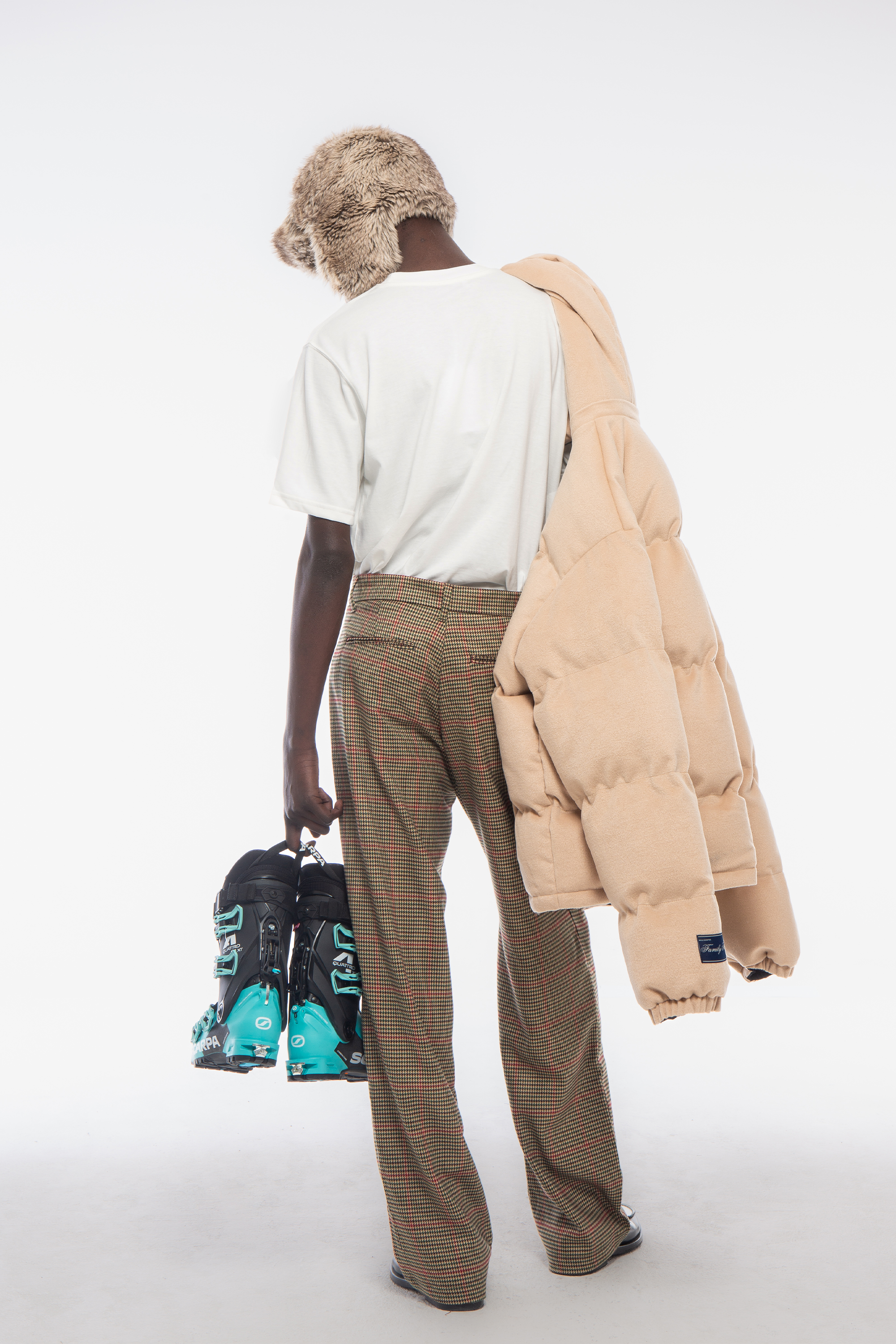 T-Shirt “FW24” Cortina